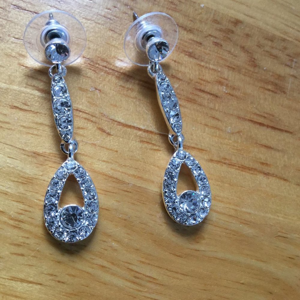 Silver Sparkly Rhinestone Drop Earrings